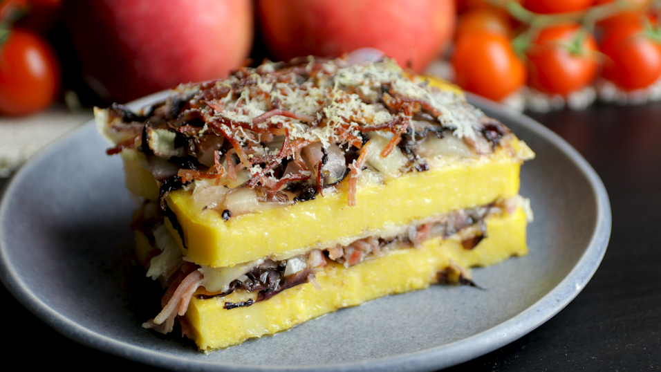 Polenta con radicchio, speck e Raspadura lodigiana Bella Lodi