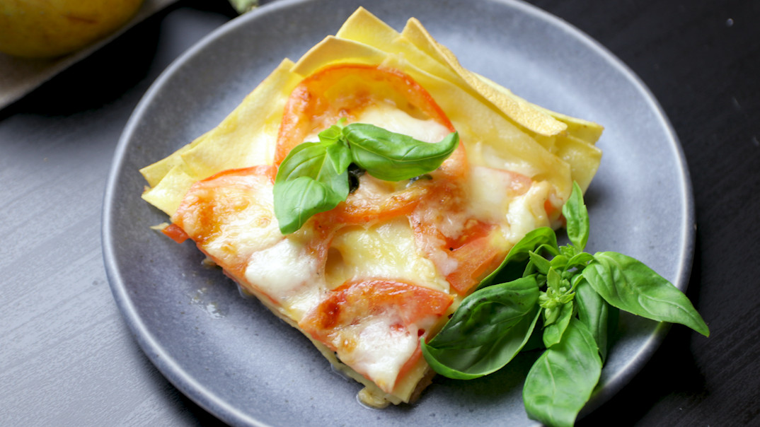 Lasagnetta caprese con Raspadura lodigiana Bella Lodi