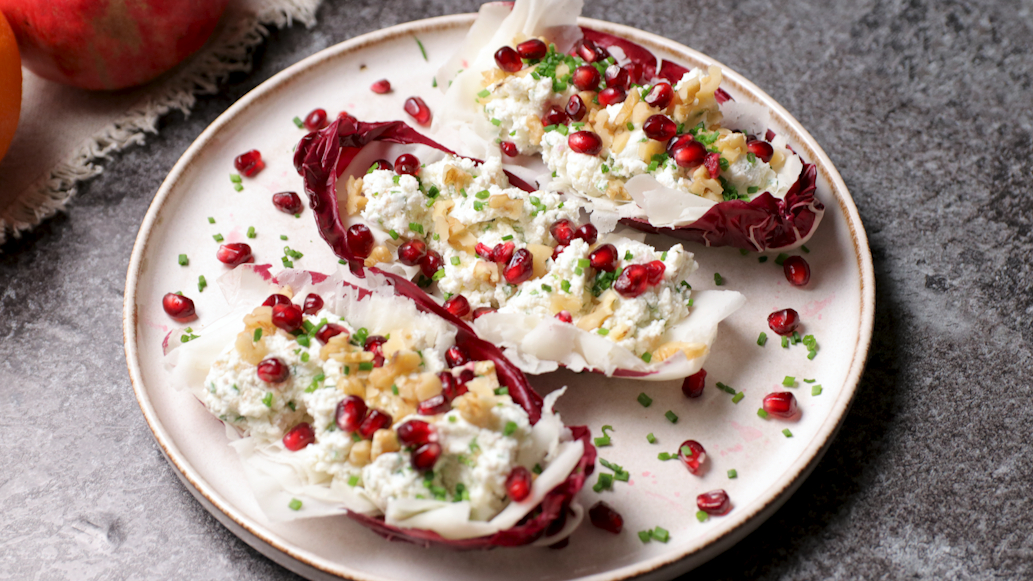 Barchette di radicchio con Raspadura Lodigiana Bella Lodi