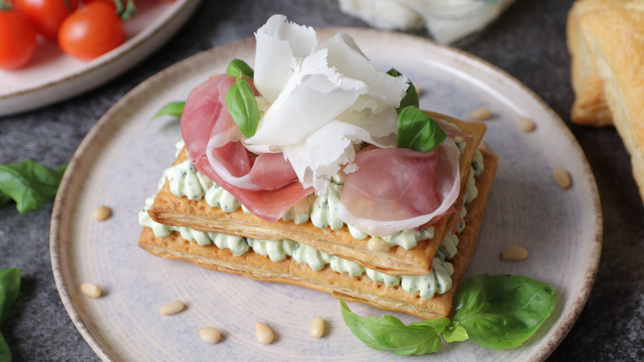 Millefoglie salata con crudo e Raspadura lodigiana Bella Lodi