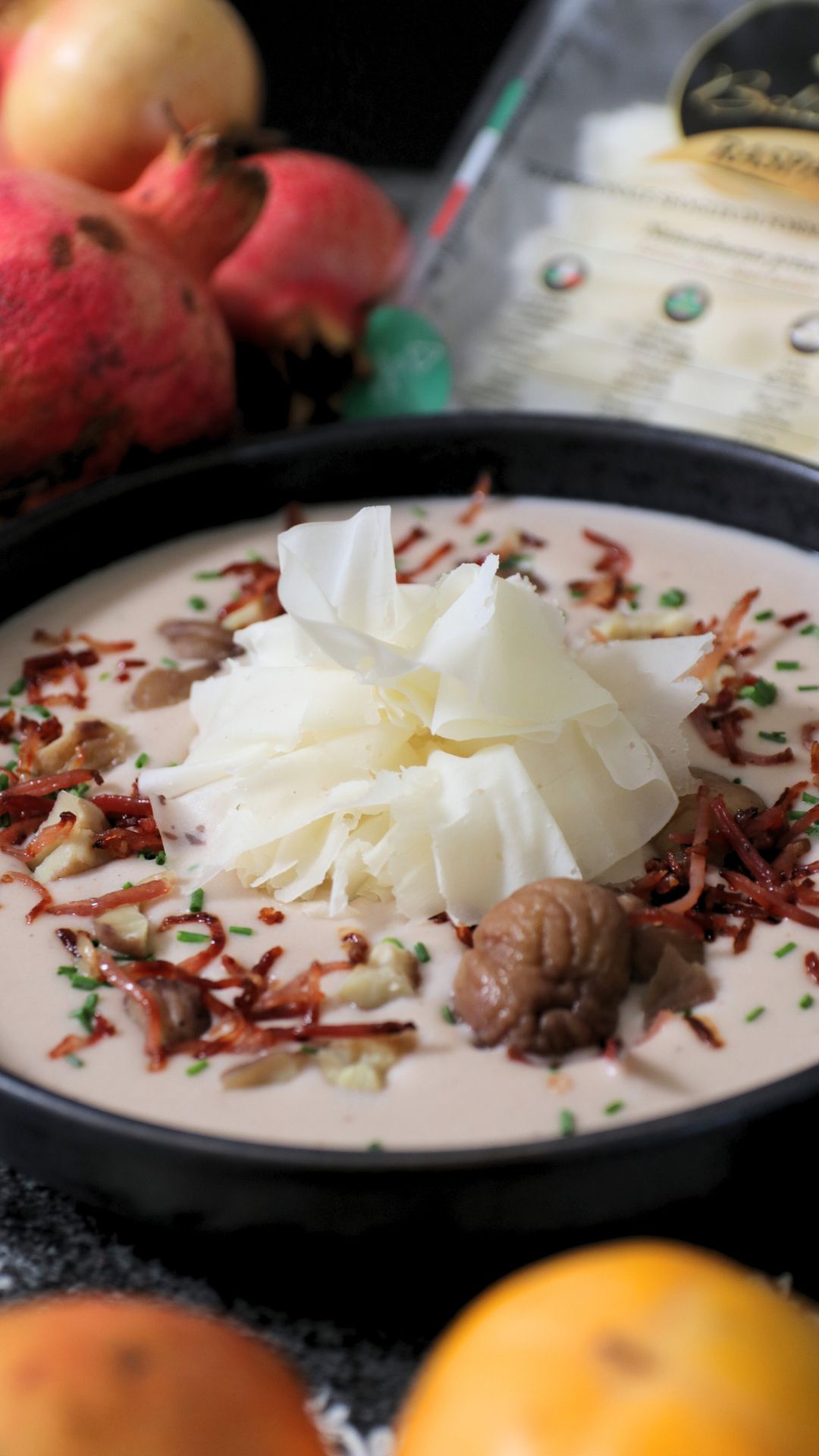 Crema di patate e castagne con speck croccante e Raspadura Bella Lodi