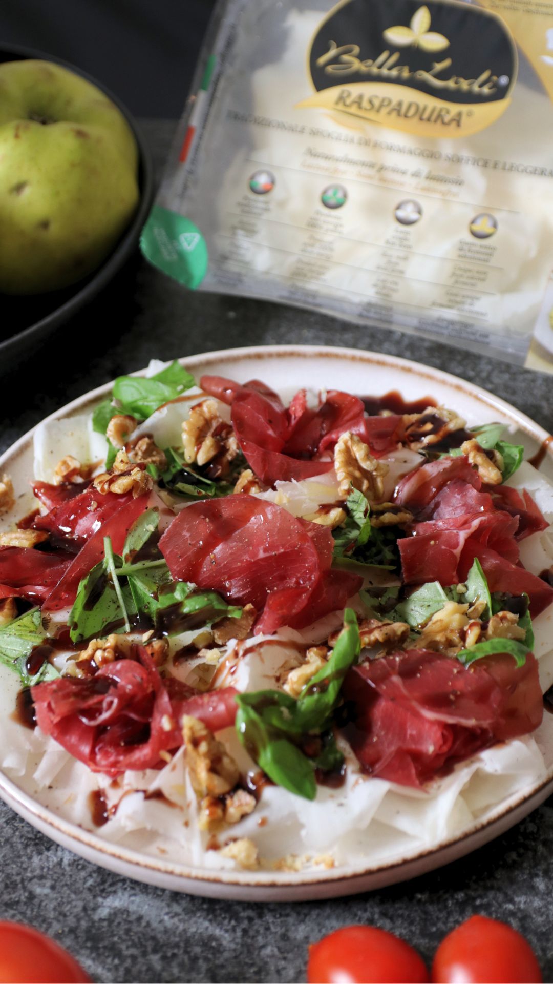 Raspadura Bella Lodi con bresaola, noci e glassa balsamica